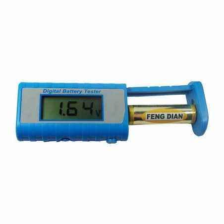 Mini tester pentru baterii cu afisaj digital
