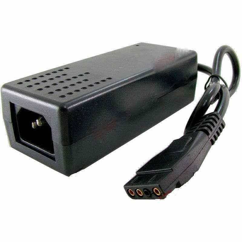 Sursa de alimentare 220 V - 12/5 V - 2 A